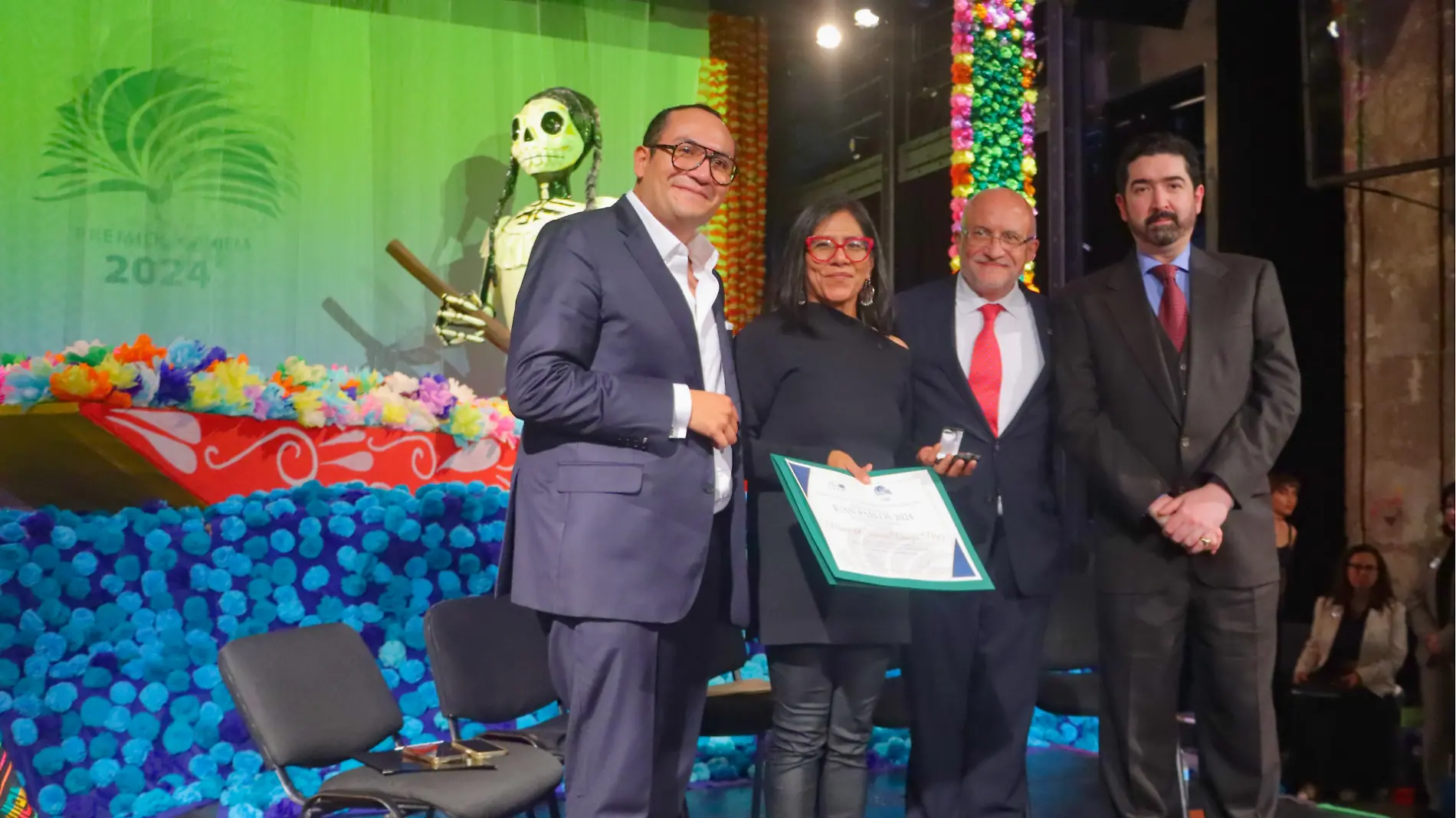 entrega premio juanpablos_romina